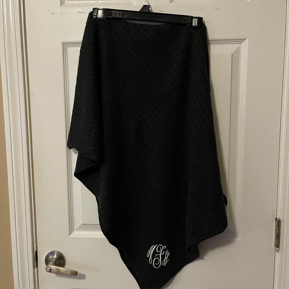 Chic Gray Women's Poncho